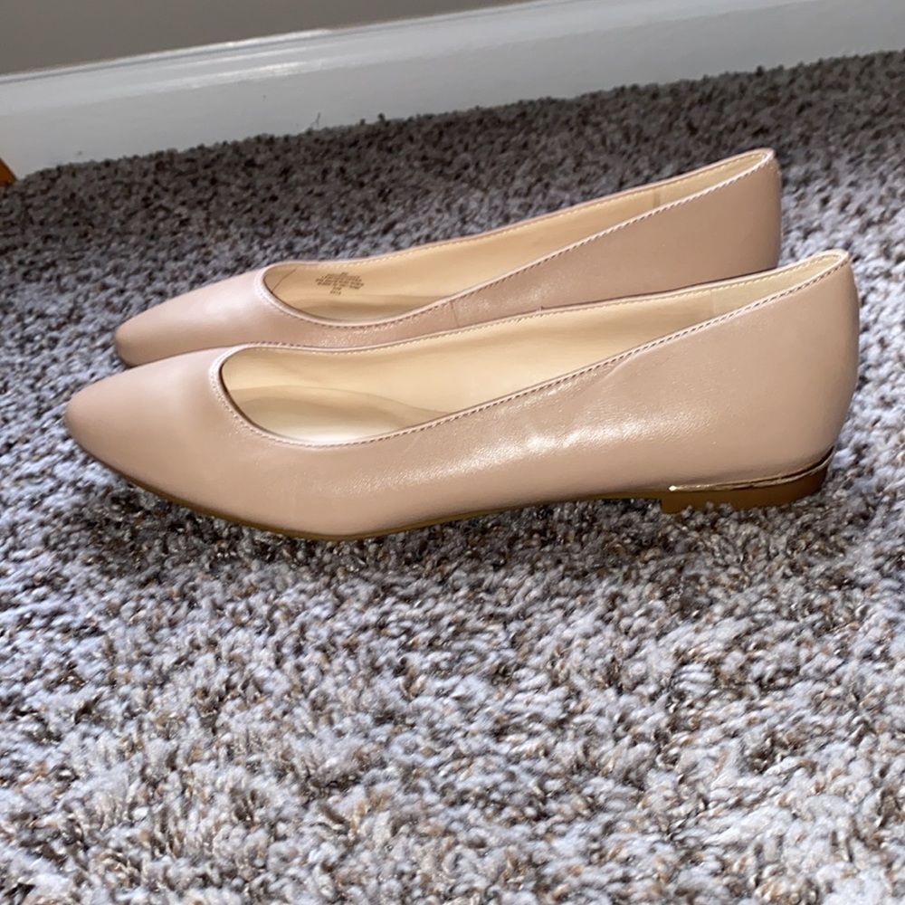 Nine West light beige flats